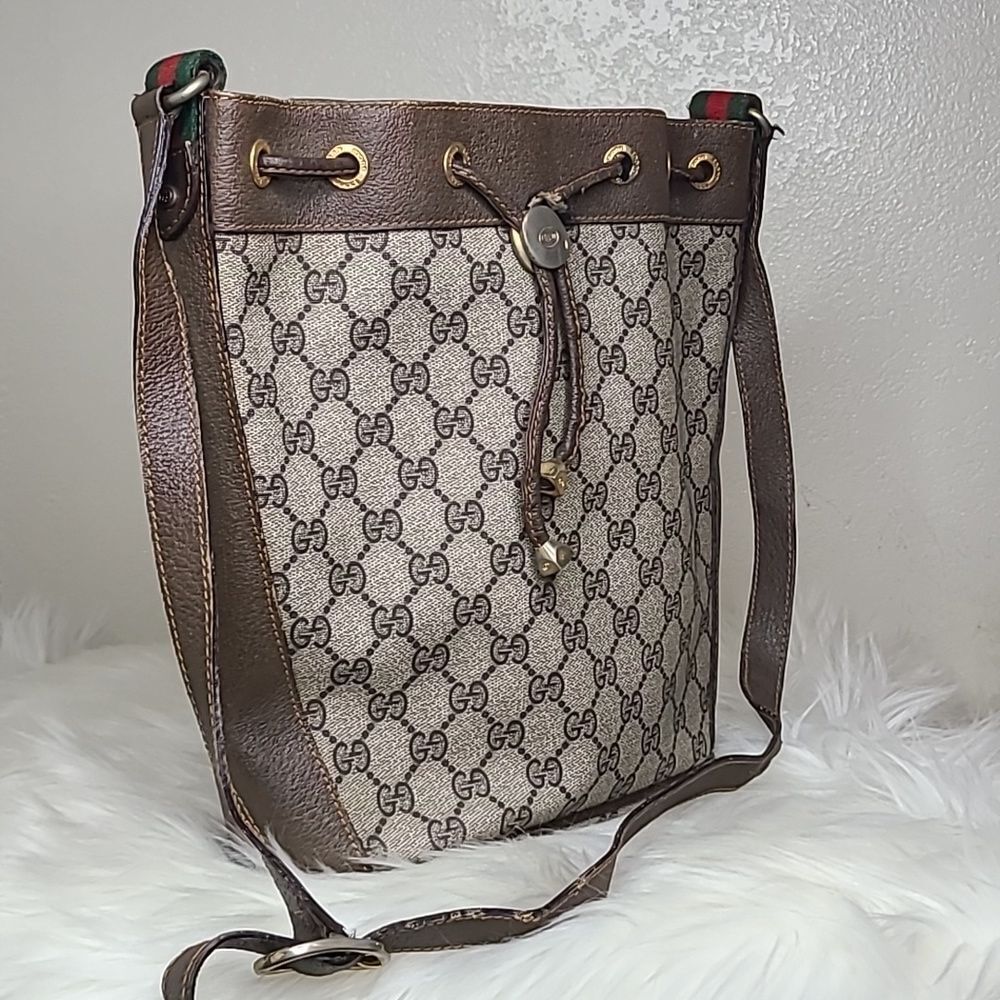 💯 Authentic Gucci Bucket Bag 🍀 - Picture 10 of 14